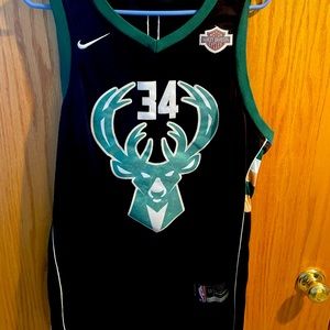 Giannis Antetokounmpo Milwaukee Bucks Jersey